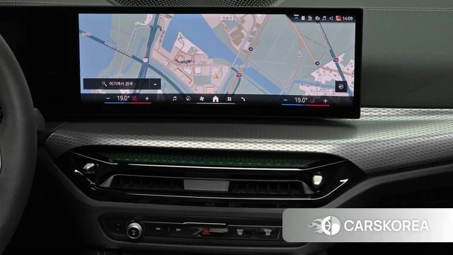 BMW 4 Series (G22) 2025 Светло-серебряный цвет из Кореи, фото 5