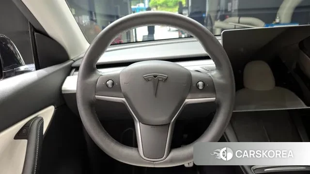 Tesla Model Y 2021 Черный из Кореи, фото 5