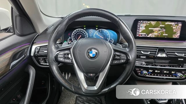 BMW 5 Series (G30) 2019 Белый из Кореи, фото 5