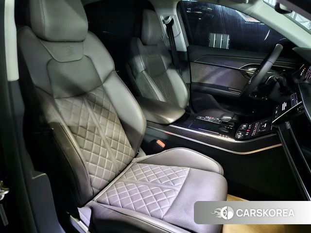 Audi A8 2022 Черный из Китая, фото 5