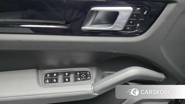 Porsche Cayenne (PO536) 2021 Черный из Кореи, фото 5