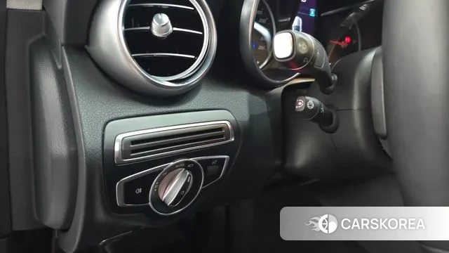 Mercedes-Benz C-Class W205 2019 Белый из Кореи, фото 5