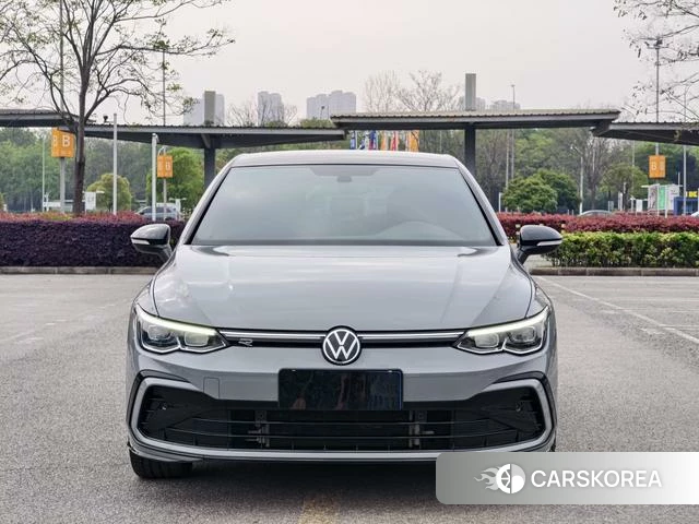 Volkswagen Golf 2023 Серебристо-серый из Китая, фото 5