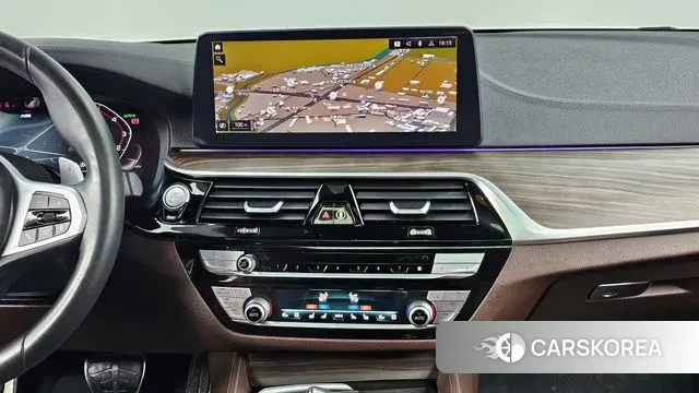 BMW 5 Series (G30) 2020 Белый из Кореи, фото 5