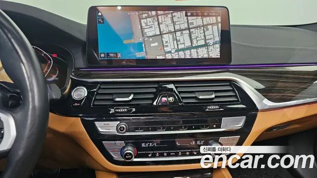 BMW 5 Series (G30) 2021 Белый из Кореи, фото 5