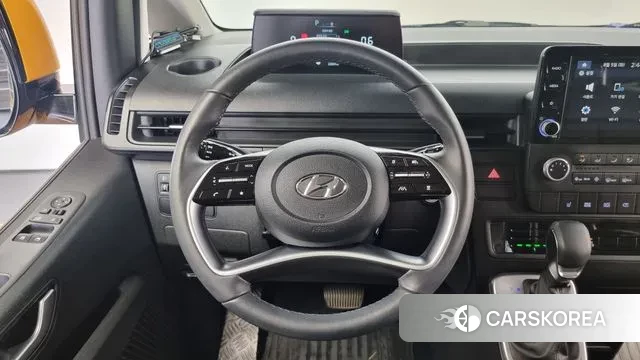 Hyundai Staria 2023 Желтый из Кореи, фото 5