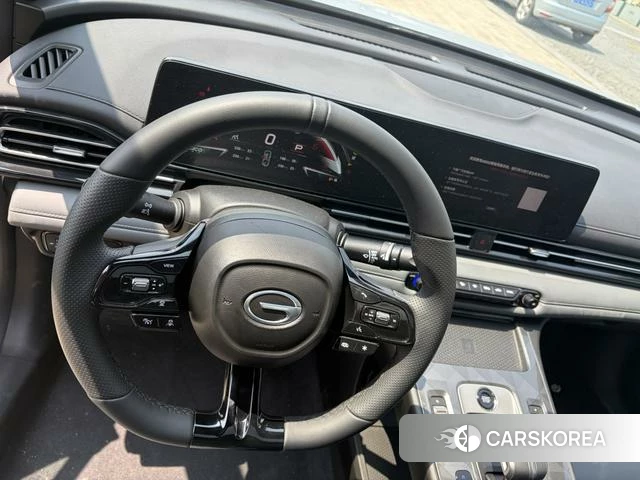 GAC Trumpchi Shadow Leopard 2025 Серебристо-серый из Китая, фото 5
