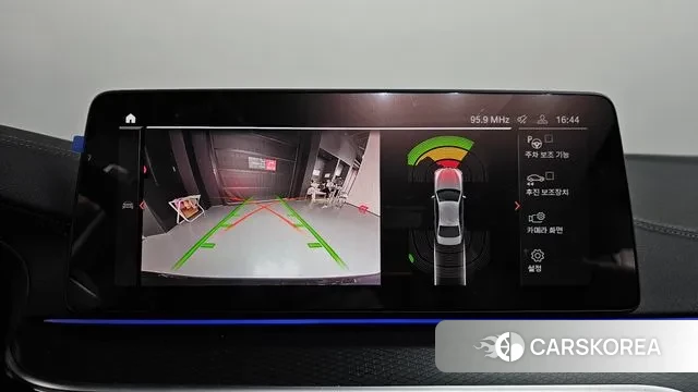 BMW 5 Series (G30) 2022 Черный из Кореи, фото 5