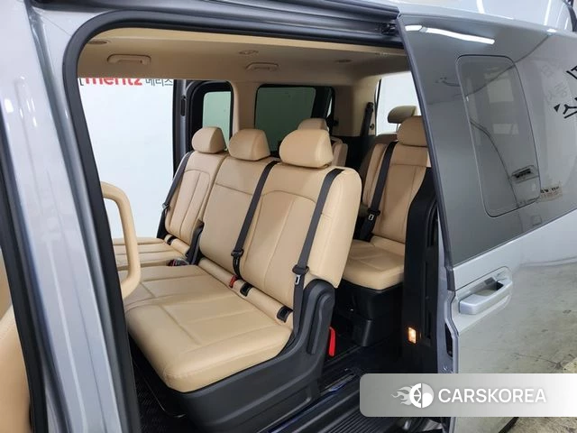 Hyundai Staria 2022 Серебряный из Кореи, фото 5