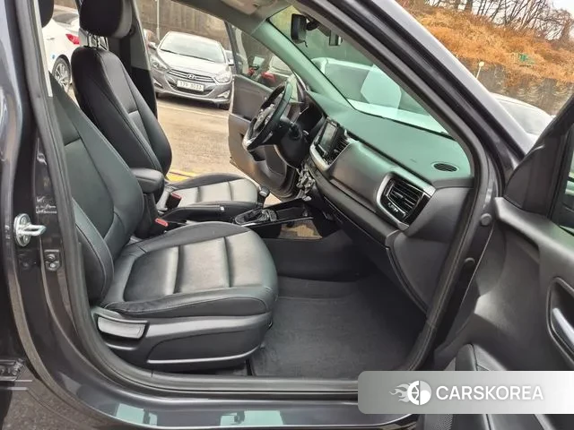 Kia Stonic 2018 Серый из Кореи, фото 5