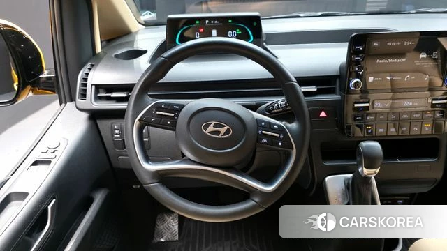 Hyundai Staria 2024 Желтый из Кореи, фото 5