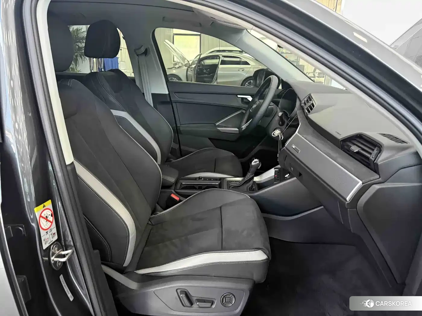 Audi Q3 2023 Silver/gray из Китая, фото 5