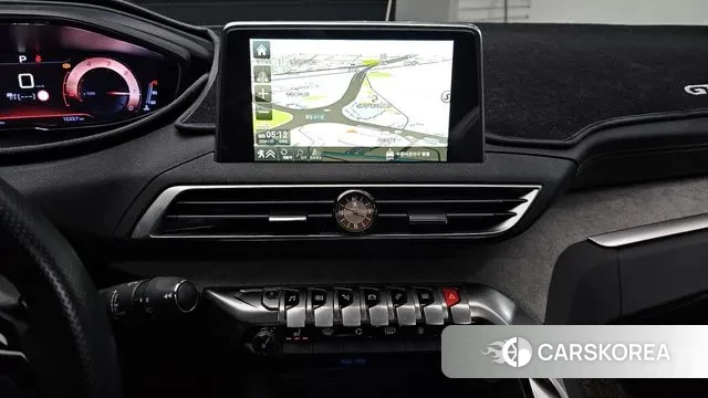 Peugeot 5008 second generation 2019 Белый из Кореи, фото 5