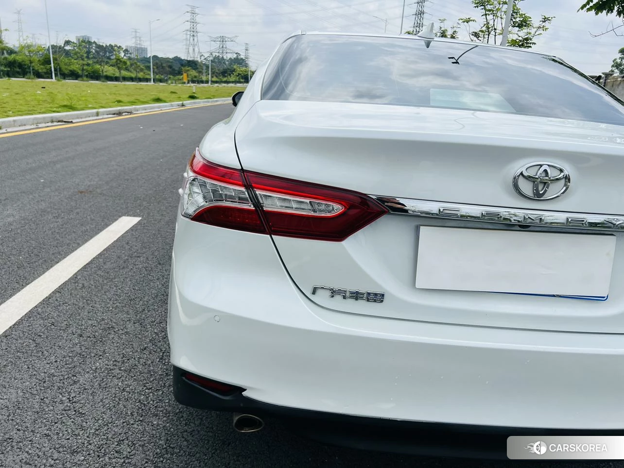 Toyota Camry 2021 Белый из Китая, фото 5