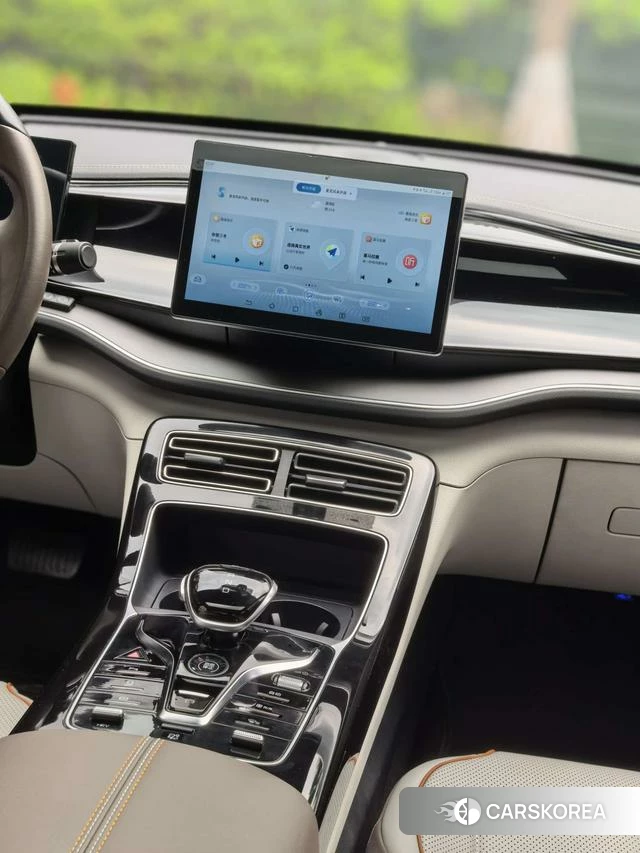 BYD Qin PLUS DM 2023 Темно-серый из Китая, фото 5