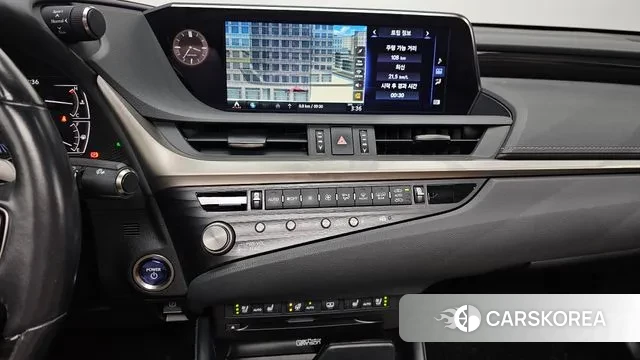 Lexus ES300h 7th generation 2021 Серебристо-серый из Кореи, фото 5