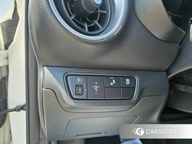 Kia The New K3 2nd generation 2021 Белый из Кореи, фото 5