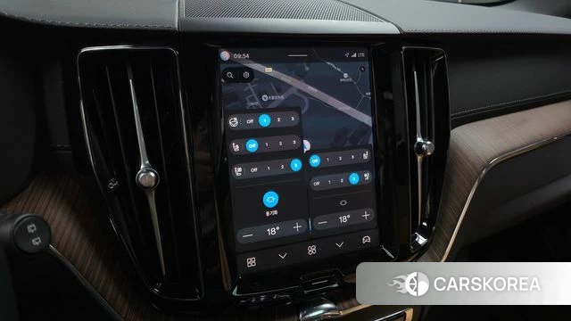 Volvo XC60 second Generation 2024 Белый из Кореи, фото 5