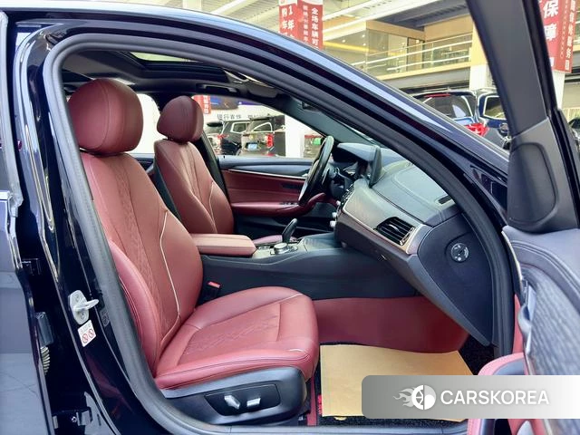 BMW 5 series 2021 Черный из Китая, фото 5