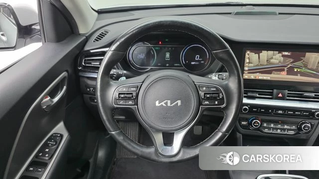 Kia Niro Plus 2022 Серебряный из Кореи, фото 5