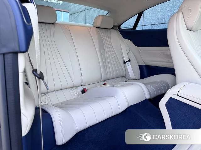 Mercedes-Benz E-class (imported) 2023 Зеленый из Китая, фото 5