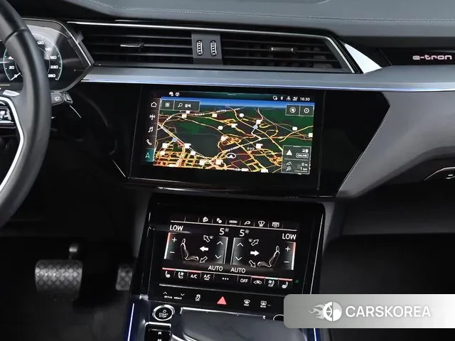 Audi e-Tron 2023 Черный из Кореи, фото 5