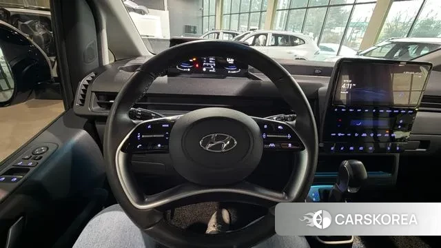 Hyundai Staria 2023 Белый из Кореи, фото 5