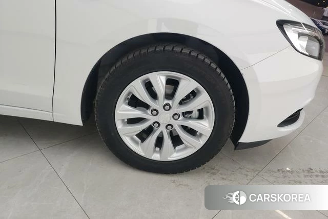 Buick Yinglang 2021 Белый из Китая, фото 5