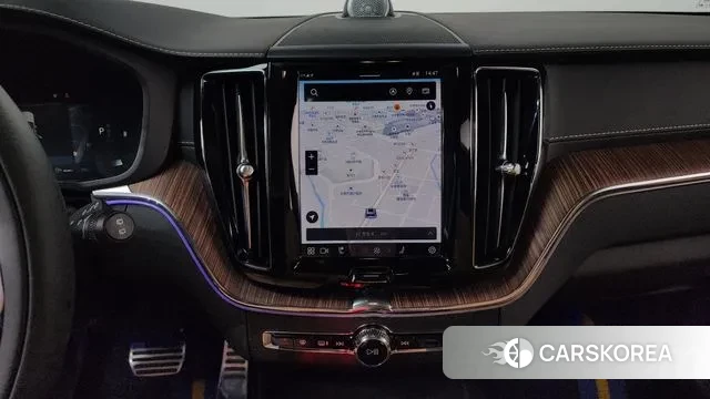 Volvo XC60 second Generation 2022 Белый из Кореи, фото 5