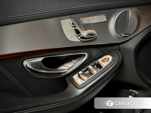 Mercedes-Benz C-Class W205 2018 Белый из Кореи, фото 5