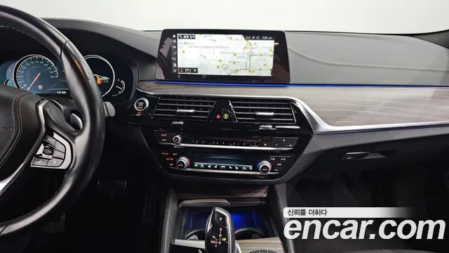 BMW 5 Series (G30) 2018 Белый из Кореи, фото 5