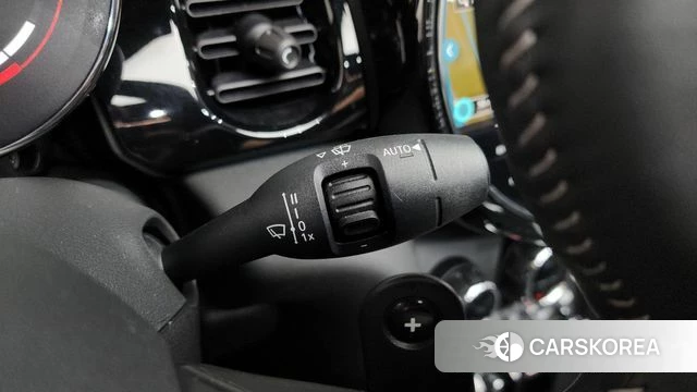 Mini Cooper S Convertible 2024 Красный из Кореи, фото 5