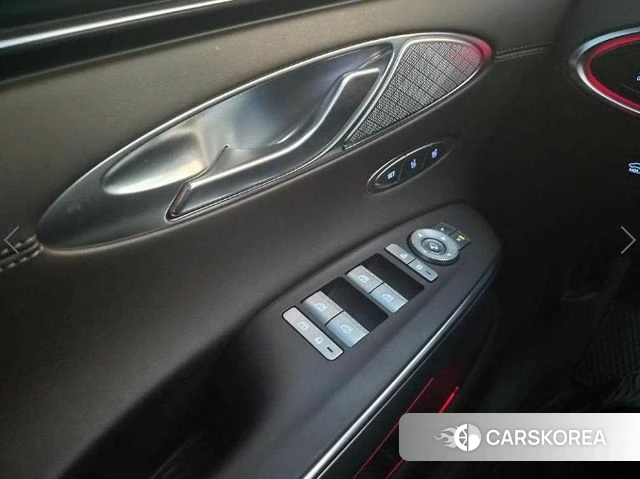 Genesis GV70 2021 Красный из Кореи, фото 5