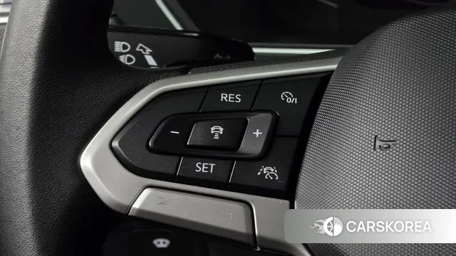 Volkswagen Tiguan second Generation 2023 Белый из Кореи, фото 5