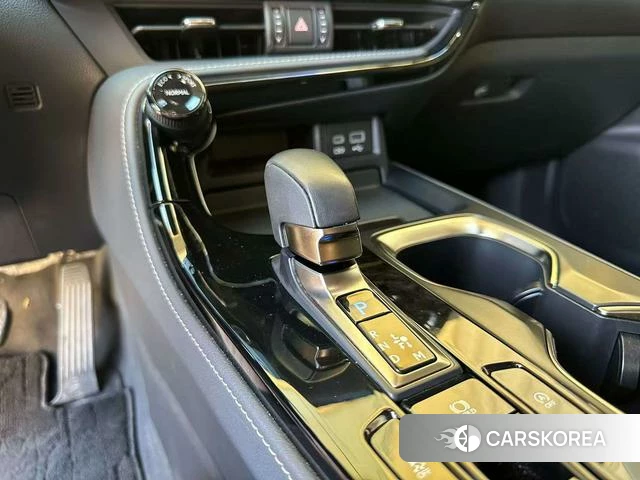 Lexus NX 2024 Серебристо-серый из Китая, фото 5