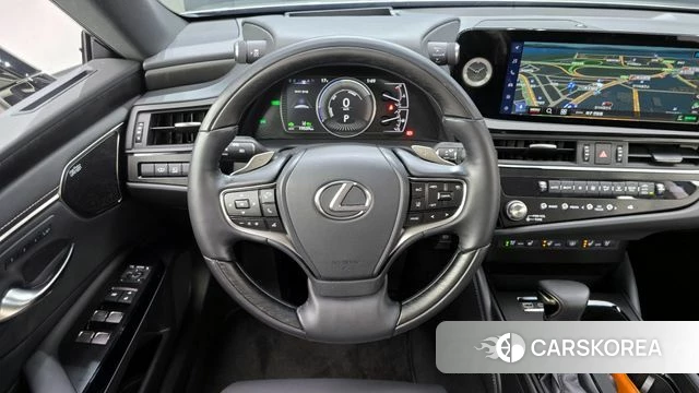 Lexus ES300h 7th generation 2024 Серебряный из Кореи, фото 5