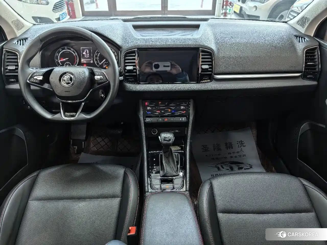 Skoda Karoq 2022 Белый из Китая, фото 5