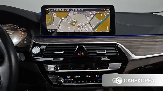 BMW 5 Series (G30) 2021 Белый из Кореи, фото 5