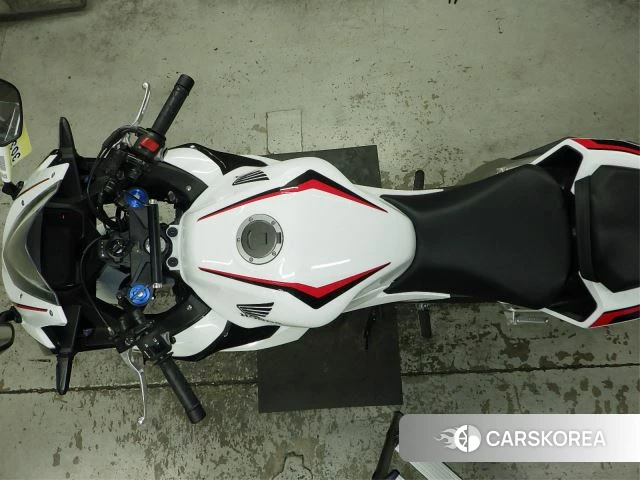 Проданный Honda CBR400R id 4184232 из Японии, фото 3