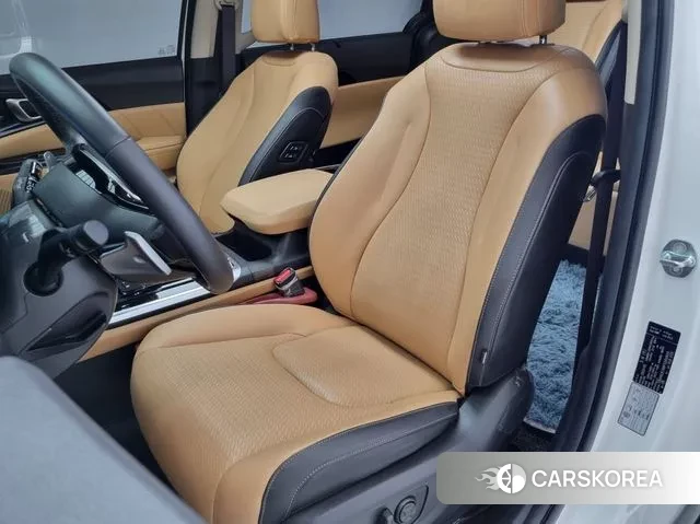 Kia Carnival 4th generation 2023 Белый из Кореи, фото 5