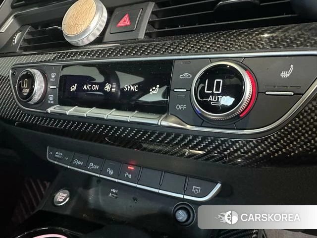 Audi A4L 2022 Черный из Китая, фото 5