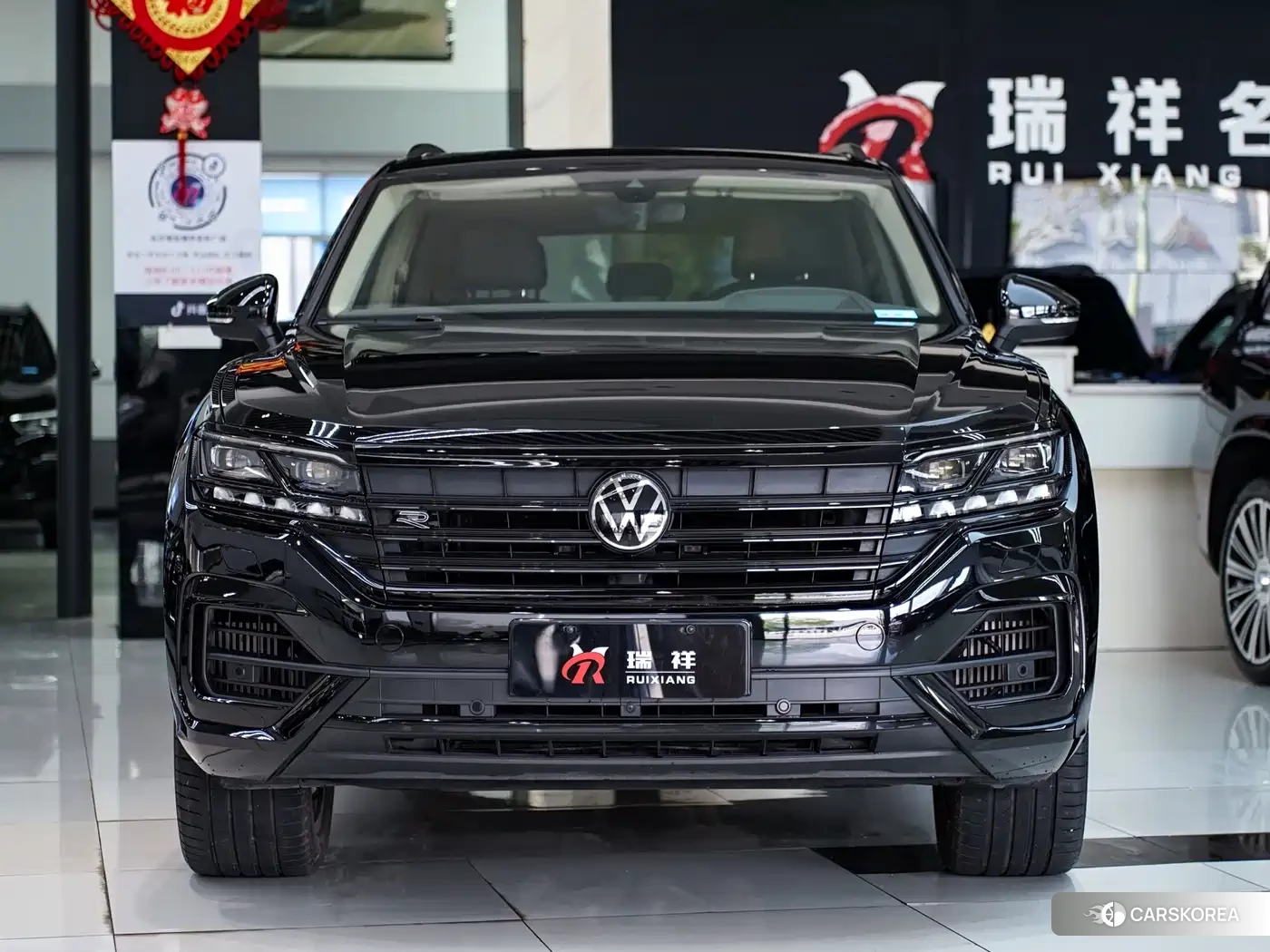 Volkswagen Touareg 2024 Черный из Китая, фото 5