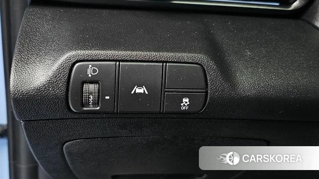 Hyundai Avante (CN7) 2022 Светло-серебряный цвет из Кореи, фото 5