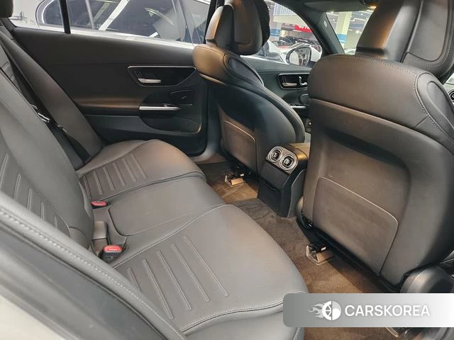 Mercedes-Benz Class C 2023 Белый из Китая, фото 5