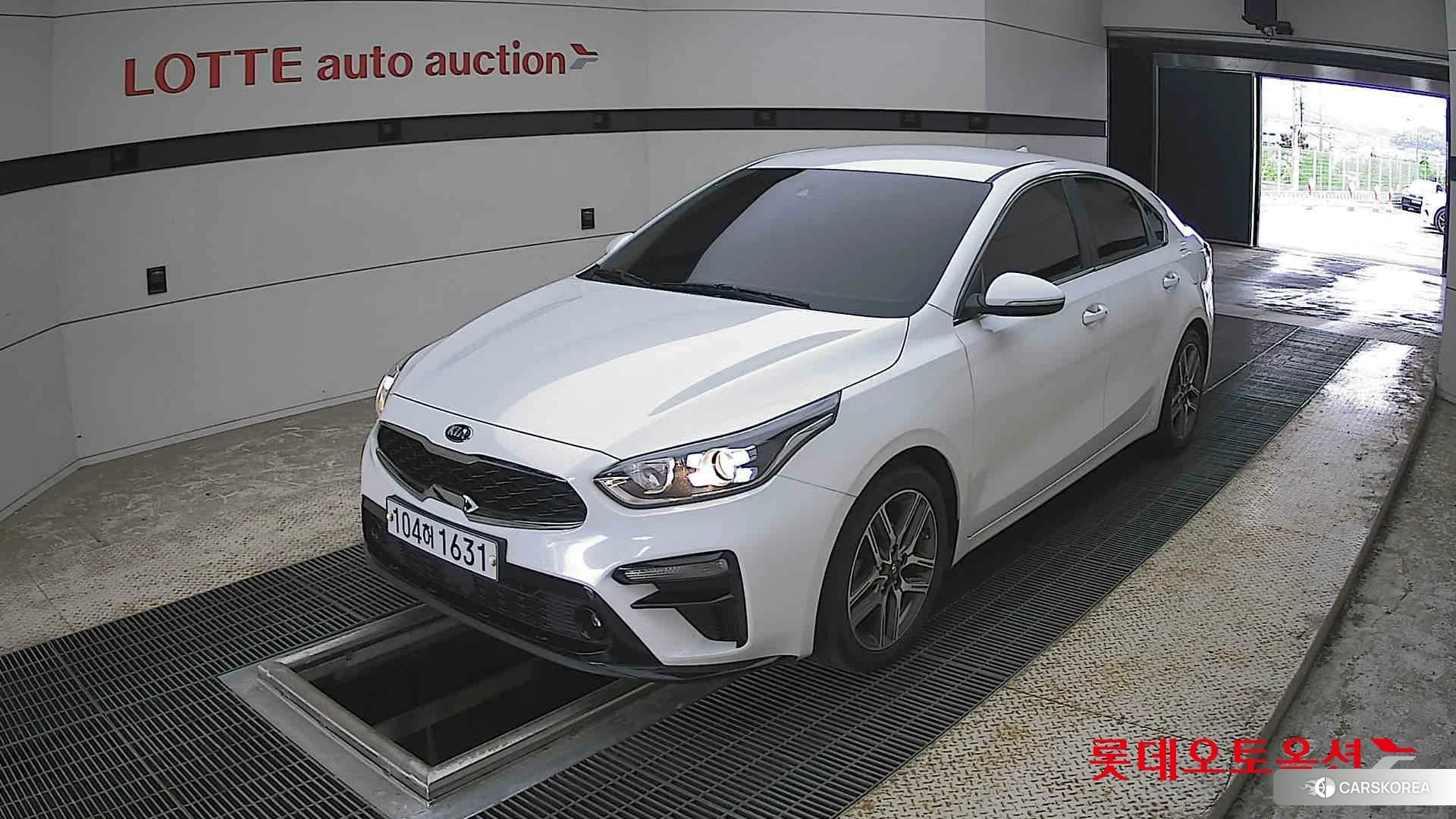 Kia K3 2020 Snow White Pearl из Кореи, фото 5