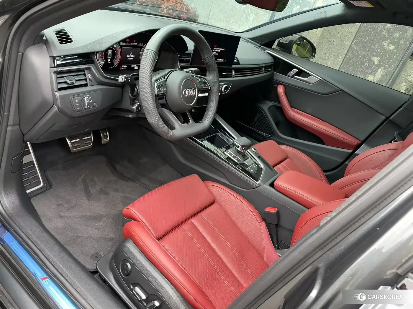 Audi A4L 2025 Silver/gray из Китая, фото 5
