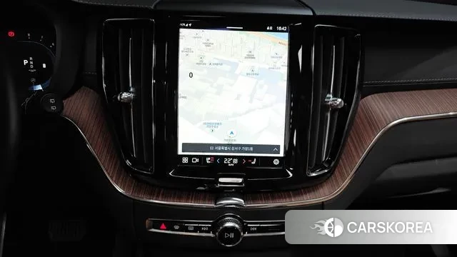 Volvo XC60 second Generation 2023 Серебристо-серый из Кореи, фото 5