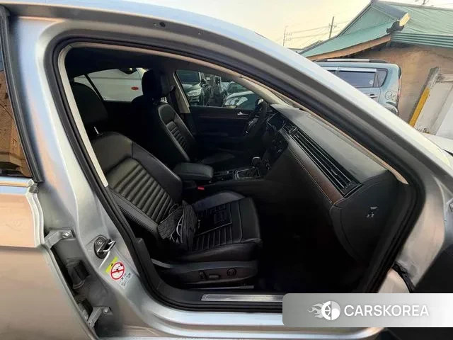 Volkswagen Passat GT (B8) 2018 Серебряный из Кореи, фото 5