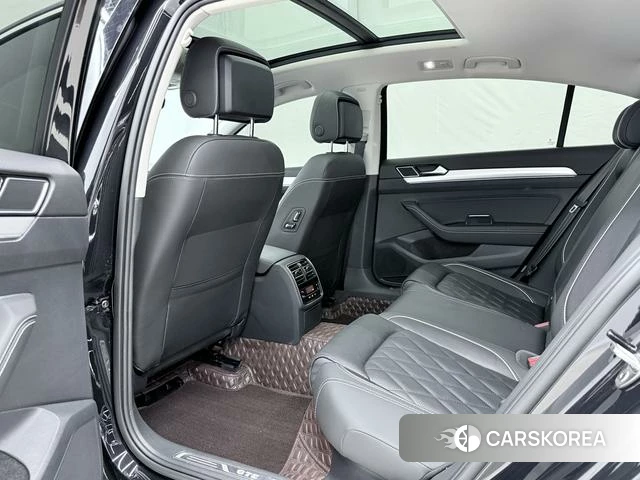 Volkswagen Magotan PHEV 2023 Черный из Китая, фото 5