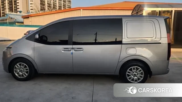 Hyundai Staria 2024 Серебряный из Кореи, фото 5